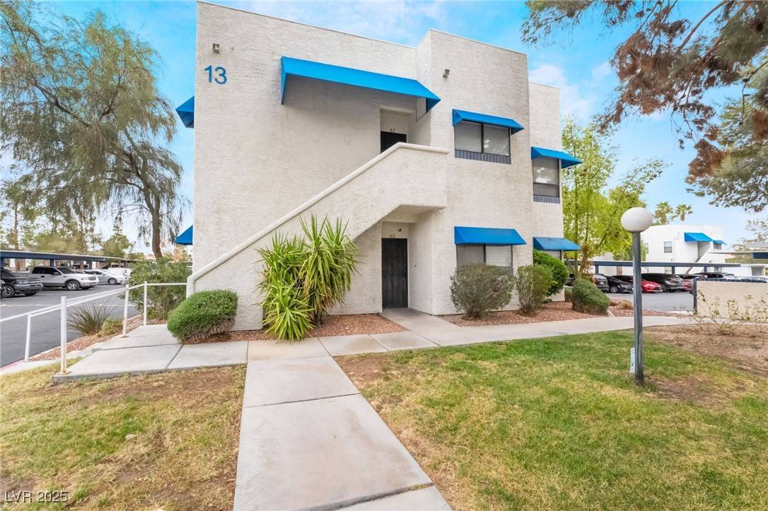 Las Vegas, NV 89146,2673 Red Rock ST #102