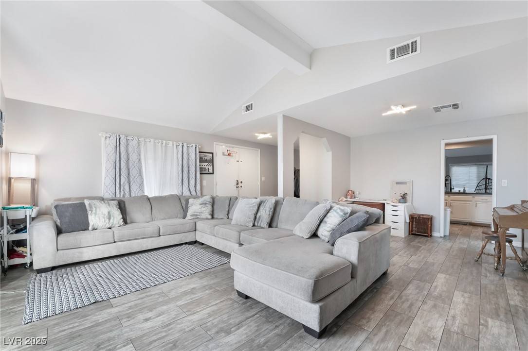 Las Vegas, NV 89146,6320 Vicuna DR