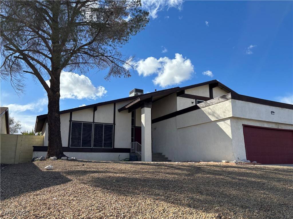 Las Vegas, NV 89103,4417 De Forest ST