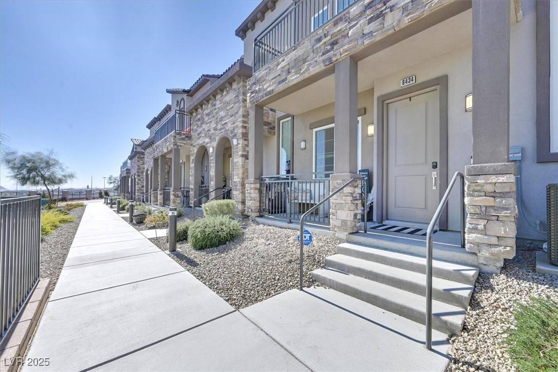 Las Vegas, NV 89166,6434 Spring Jog ST