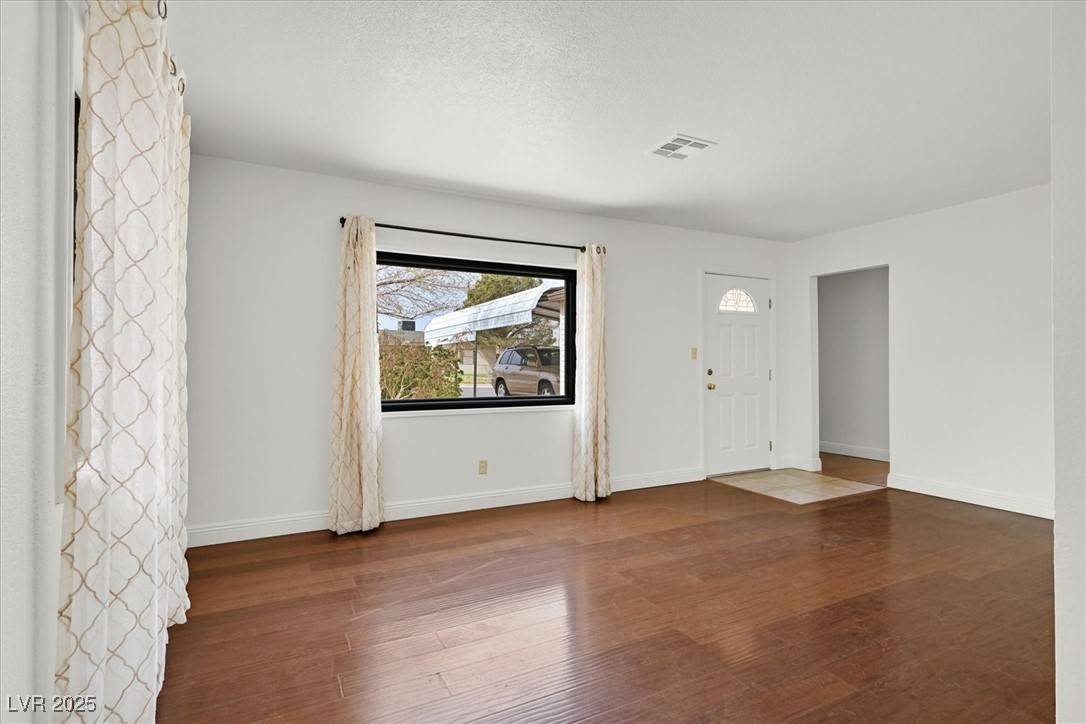 Henderson, NV 89015,657 Burton ST