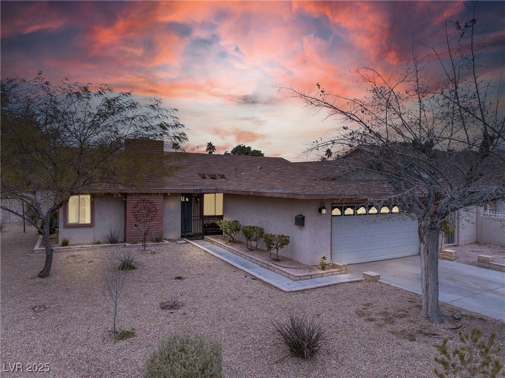 Las Vegas, NV 89103,6858 Groveview LN