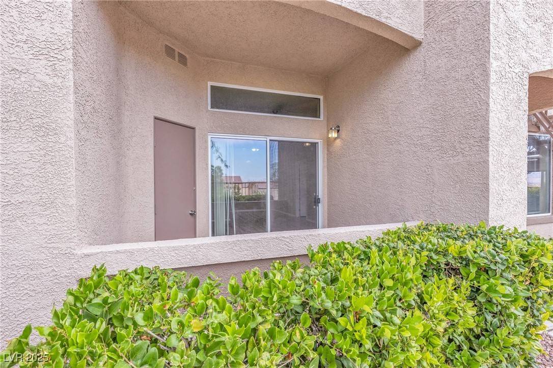 Las Vegas, NV 89129,3544 Desert Cliff ST #102