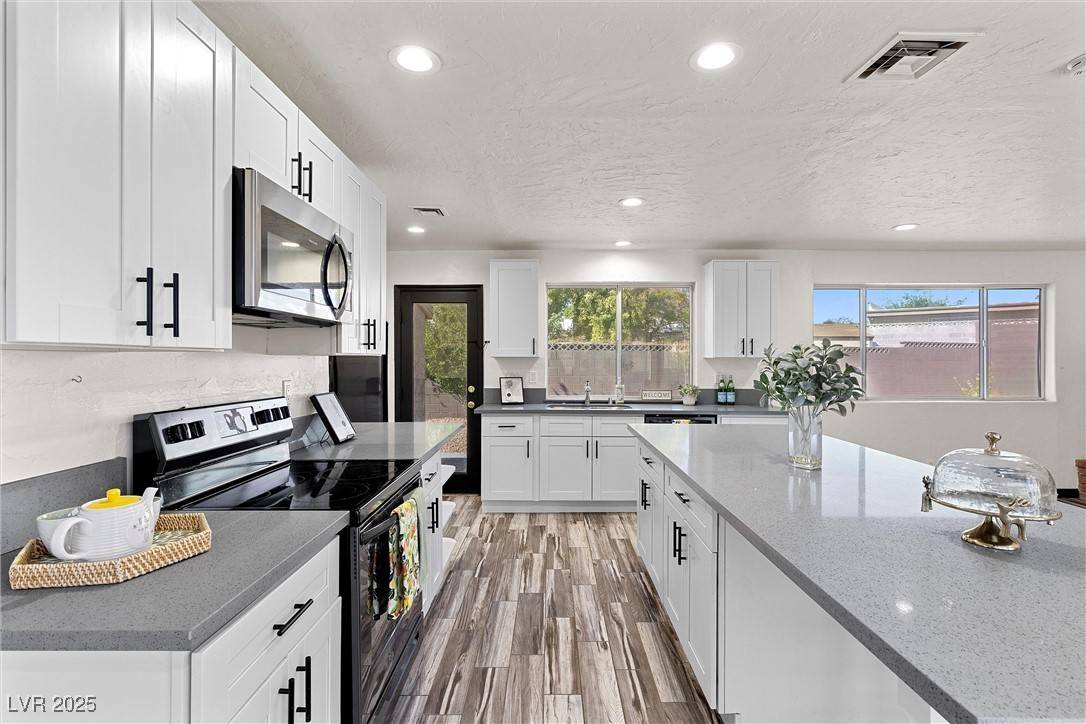 Las Vegas, NV 89121,3568 Antigua AVE