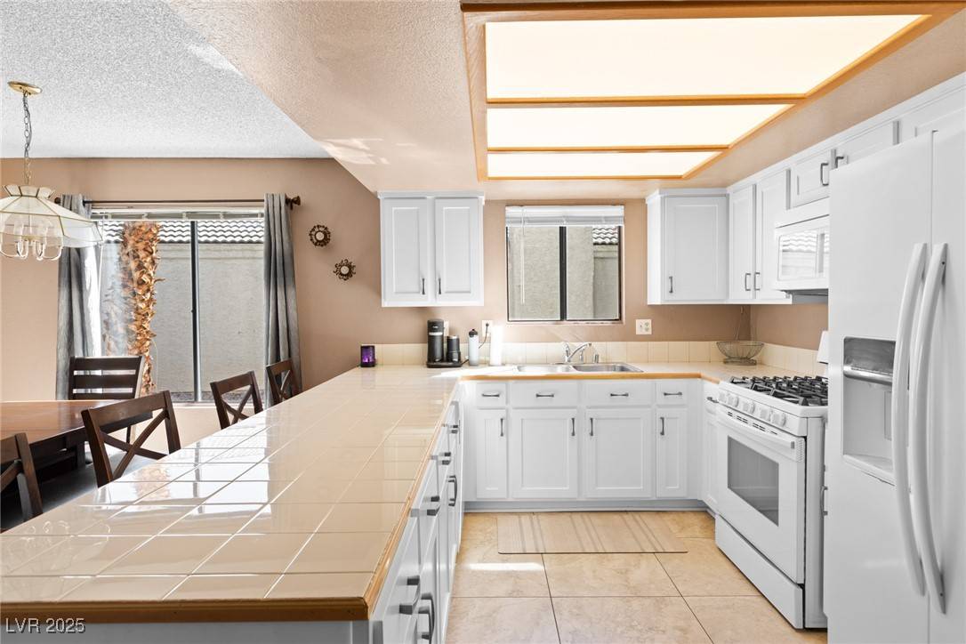 Henderson, NV 89014,2042 Waverly CIR