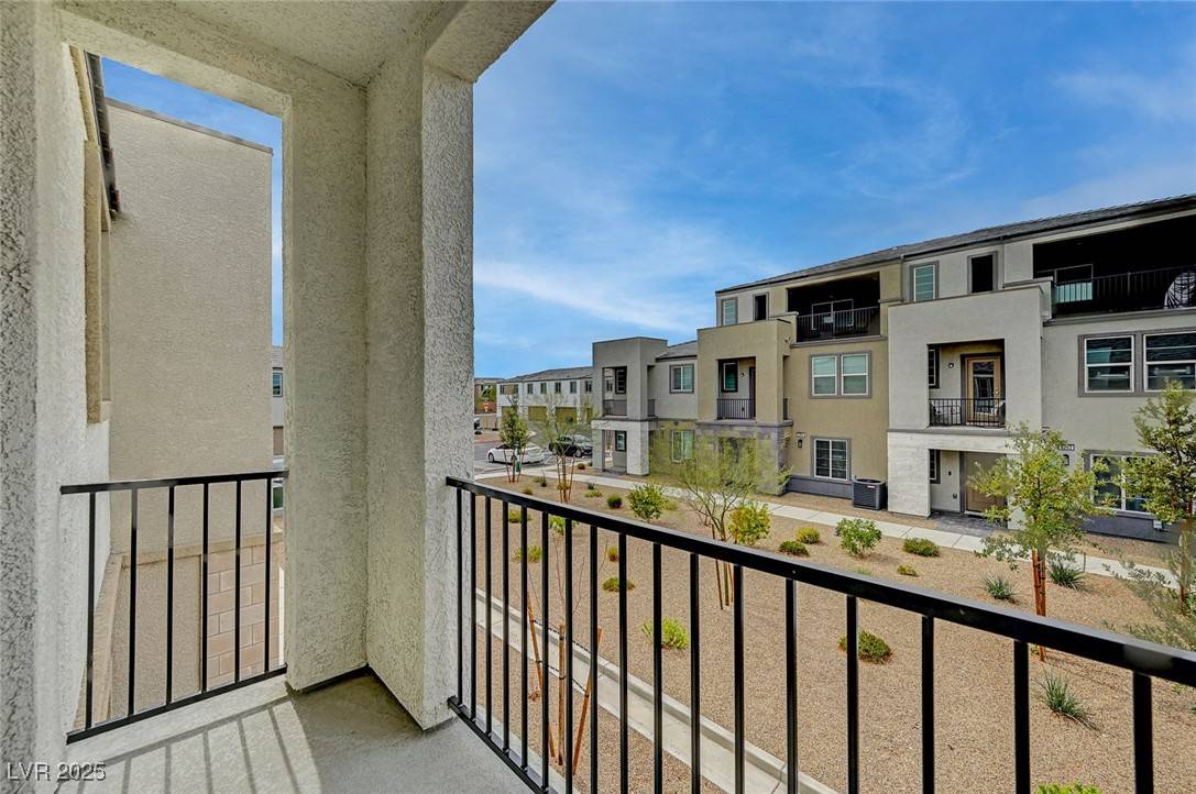 Las Vegas, NV 89113,6261 Dolosonte ST