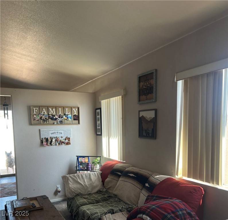 Las Vegas, NV 89129,8408 W Gilmore AVE