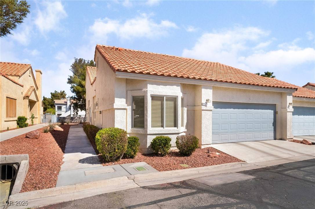 Henderson, NV 89074,2246 Cassatt DR