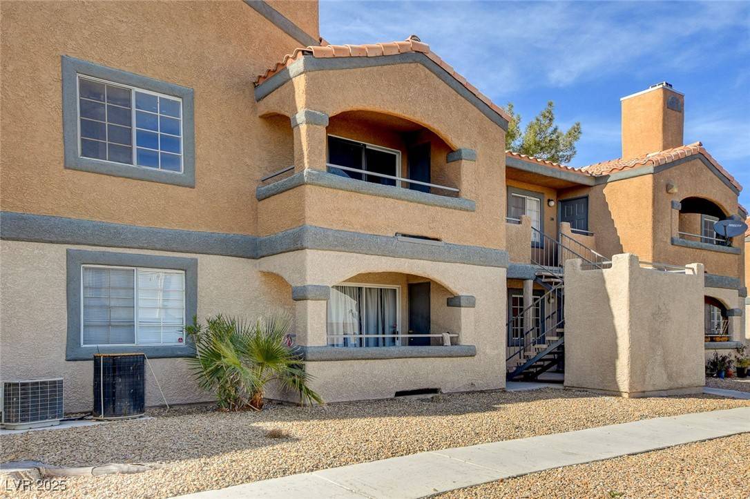 Las Vegas, NV 89107,220 Mission Catalina LN #207