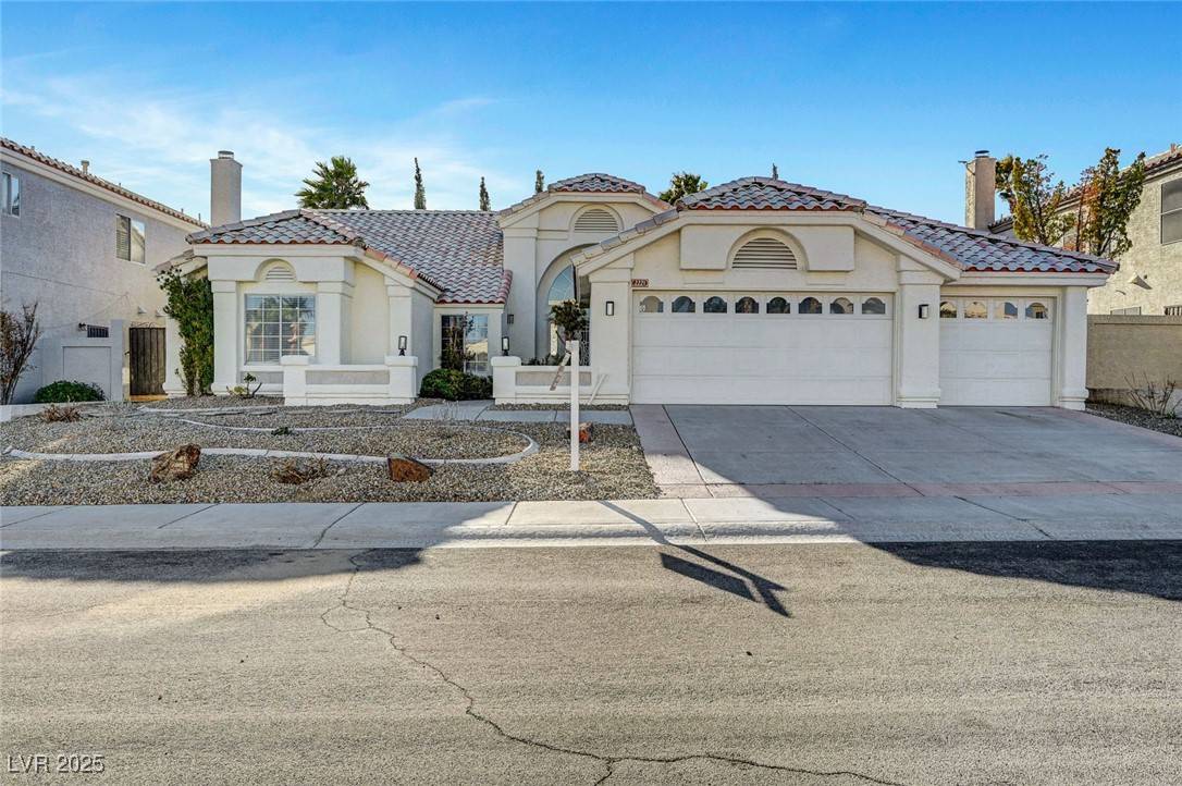 Las Vegas, NV 89117,2221 Loggerhead RD