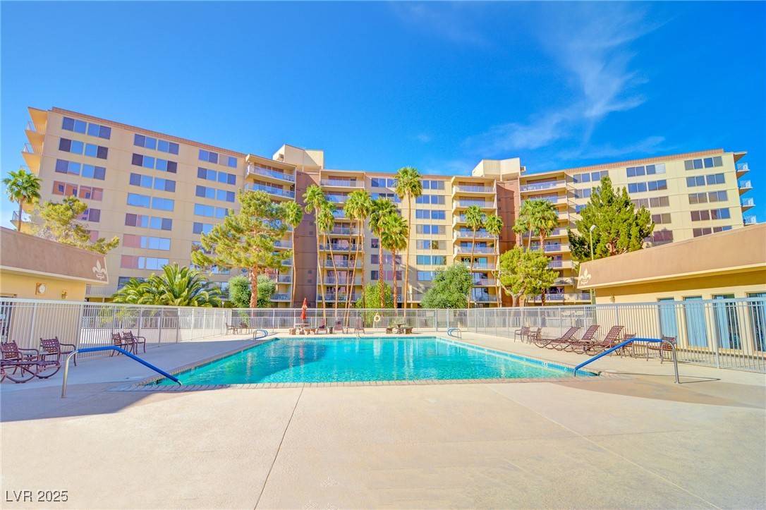 Las Vegas, NV 89169,205 E HARMON AVE #707