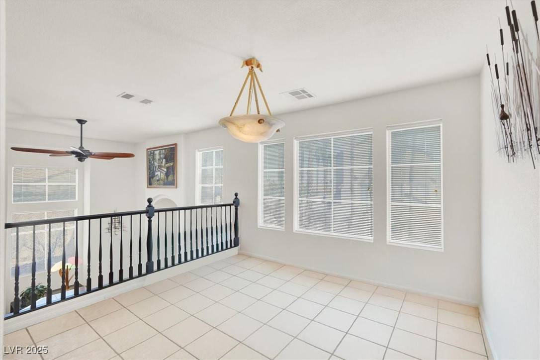 Las Vegas, NV 89128,8426 Sluman CT