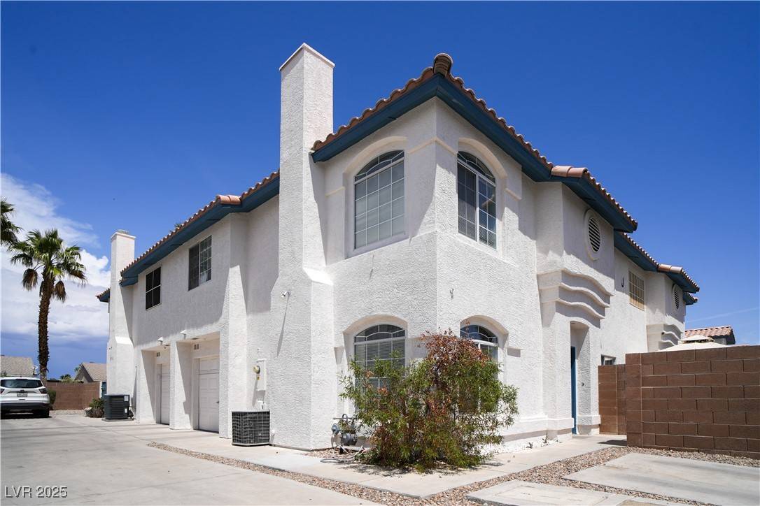 Las Vegas, NV 89145,8160 Autumn Star AVE