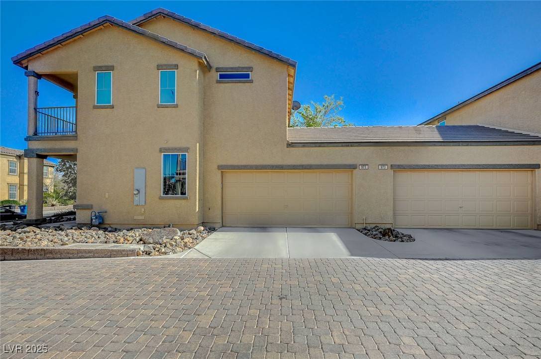 Henderson, NV 89011,971 Sable Chase PL