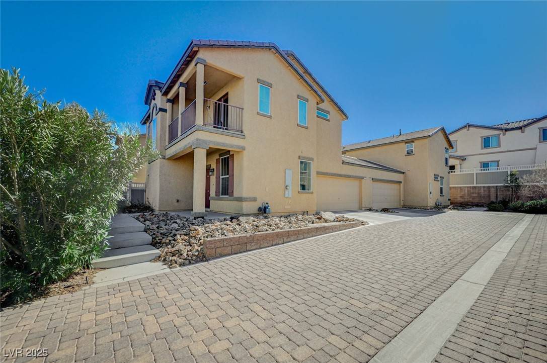Henderson, NV 89011,971 Sable Chase PL