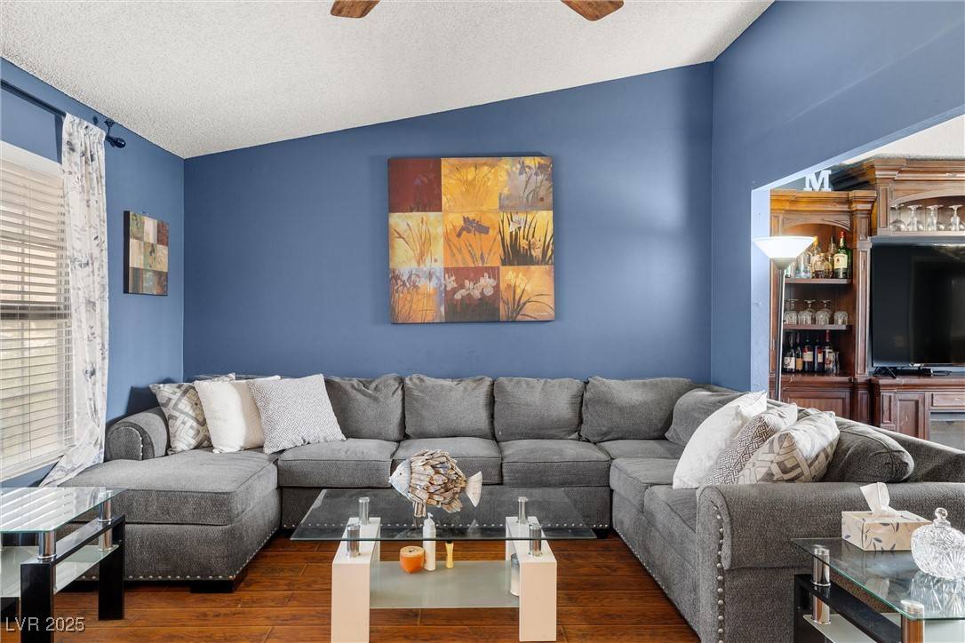 Las Vegas, NV 89147,4322 Satinwood DR