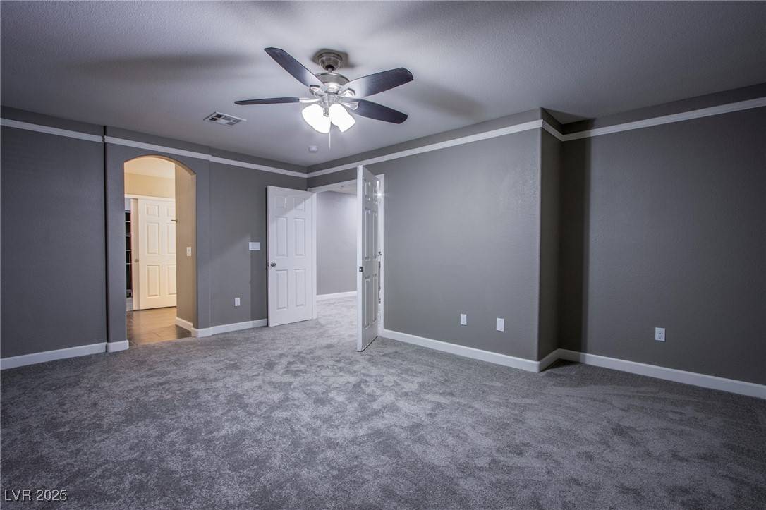 North Las Vegas, NV 89031,913 Evening Fawn DR
