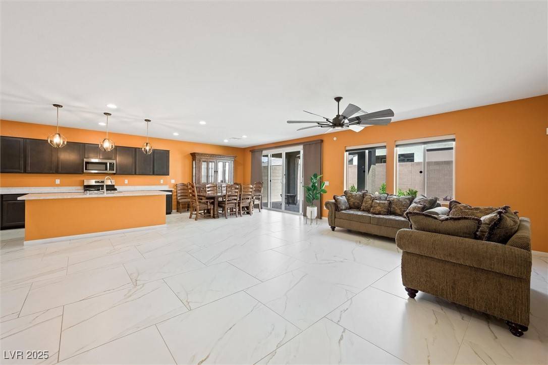 North Las Vegas, NV 89086,6602 Windy Palm ST