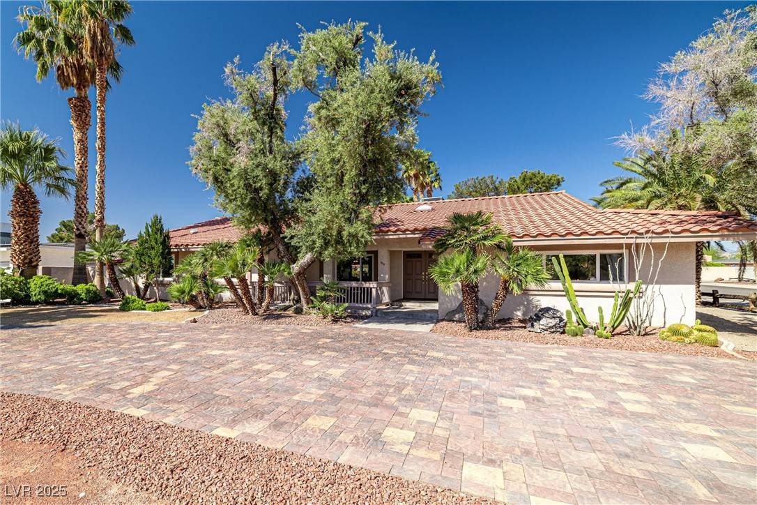 Las Vegas, NV 89107,800 Kenny WAY