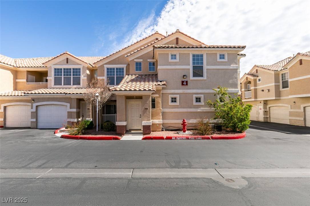 North Las Vegas, NV 89031,5855 Valley DR #2020
