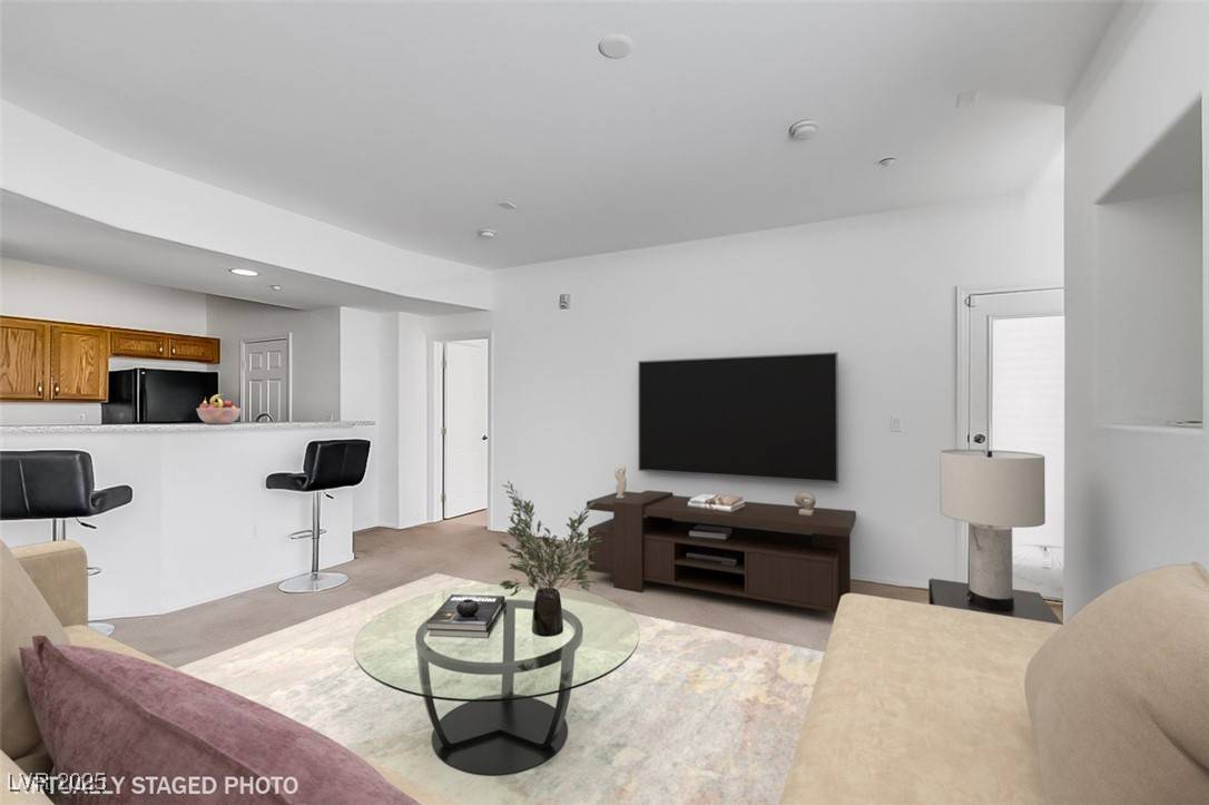 North Las Vegas, NV 89031,5855 Valley DR #2020