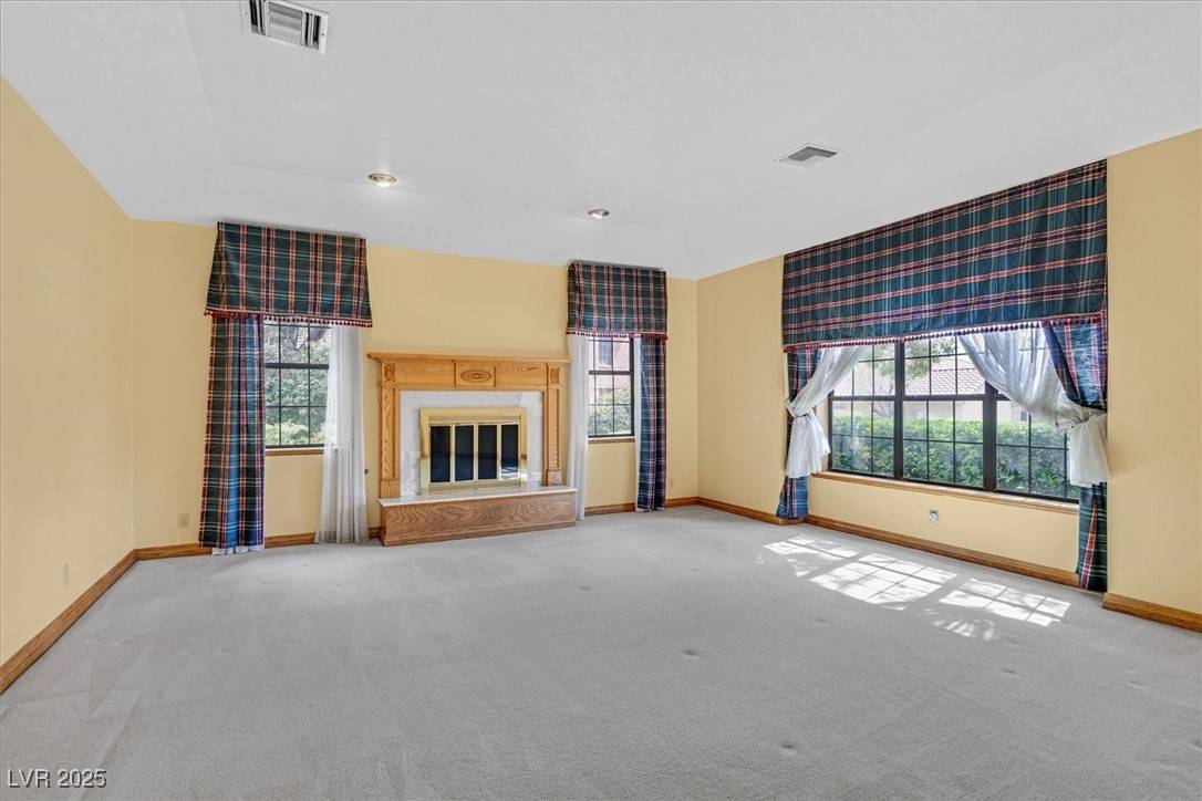 Las Vegas, NV 89117,3111 Coachlight CIR