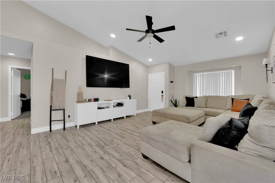 Las Vegas, NV 89156,5988 Turtle River AVE
