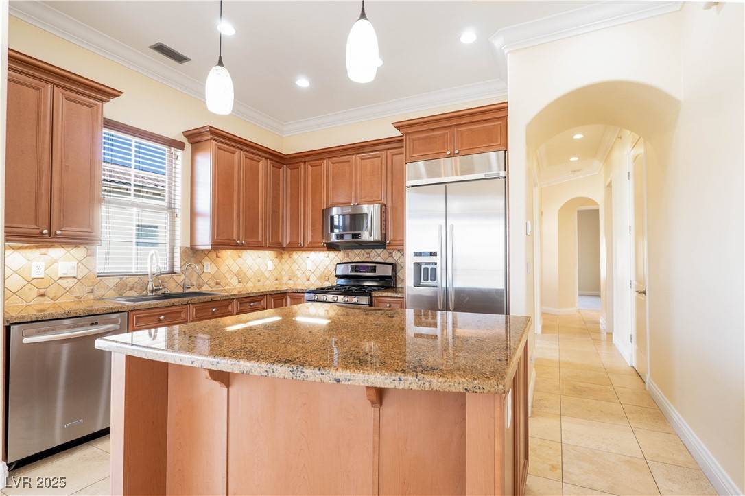 Henderson, NV 89011,26 Via Vasari #204