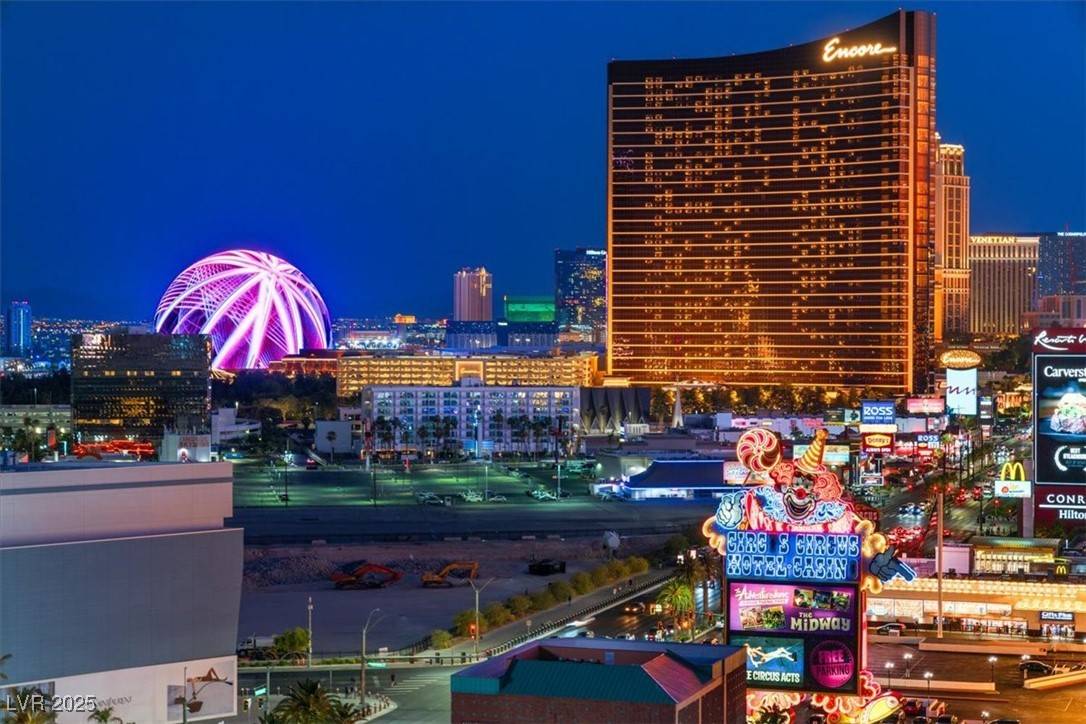 Las Vegas, NV 89109,2700 Las Vegas BLVD #1401