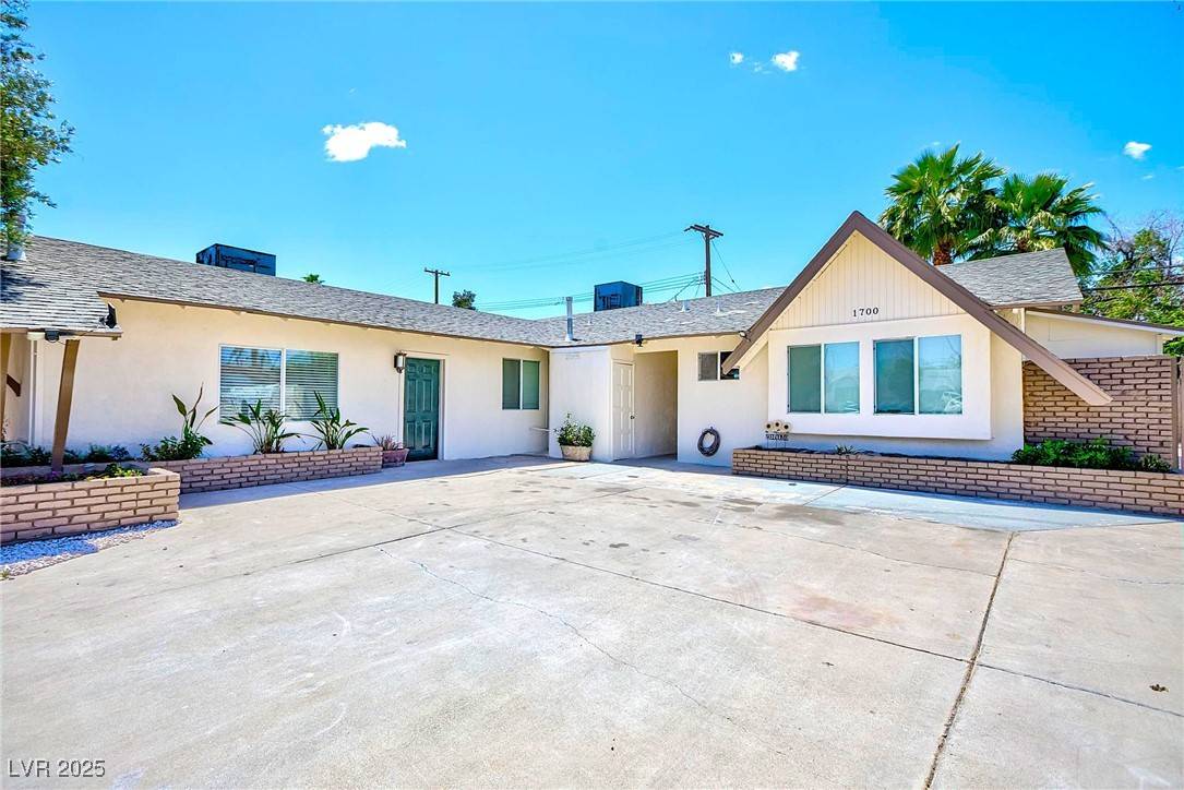 Las Vegas, NV 89102,1700 Ivanhoe WAY