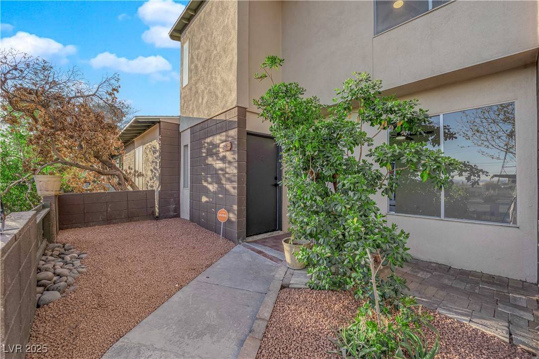 Henderson, NV 89015,241 E Van Wagenen ST