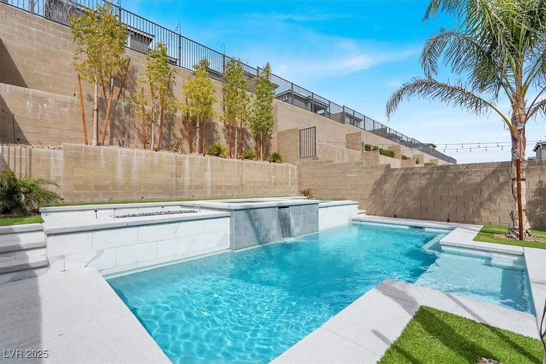 Las Vegas, NV 89138,12553 Skylight View ST