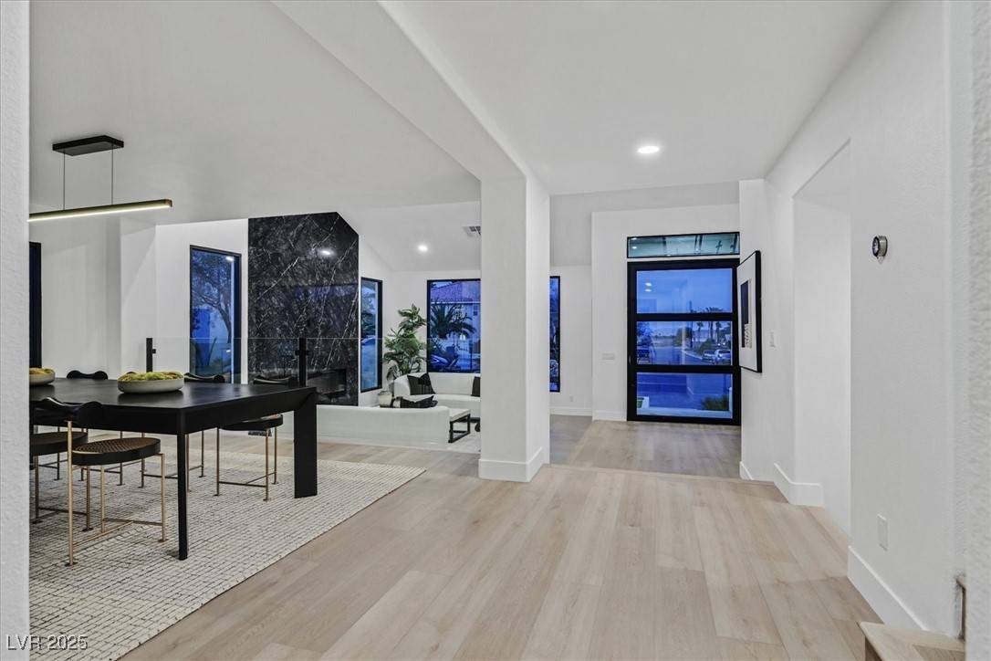 Las Vegas, NV 89129,8717 Kingship CT