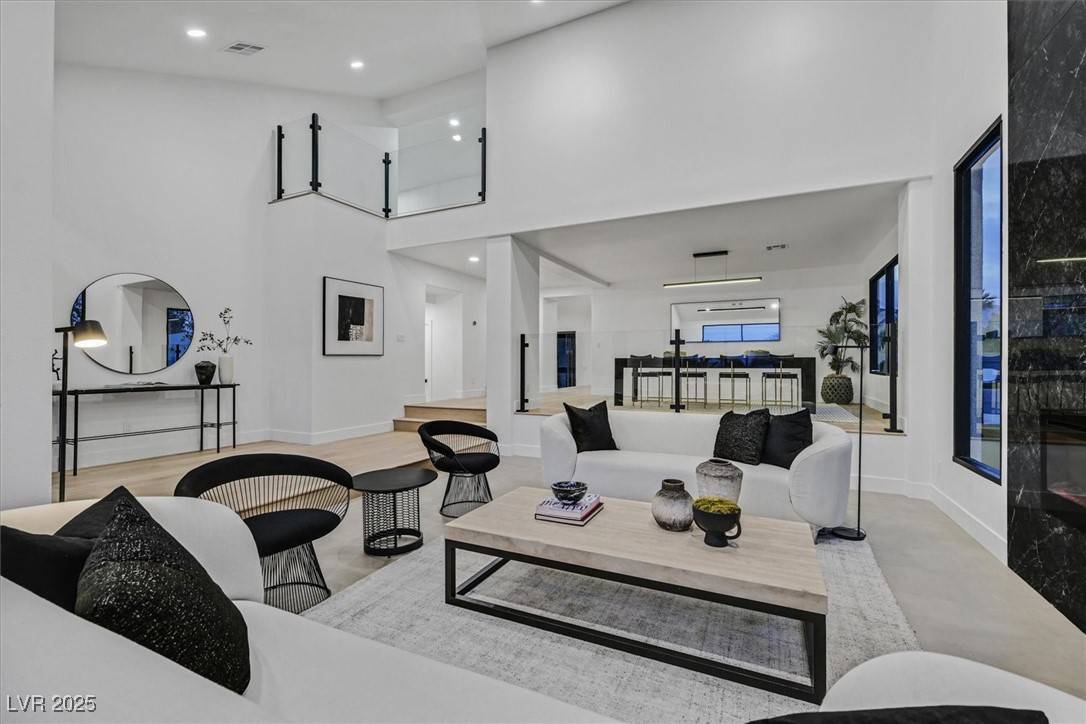 Las Vegas, NV 89129,8717 Kingship CT