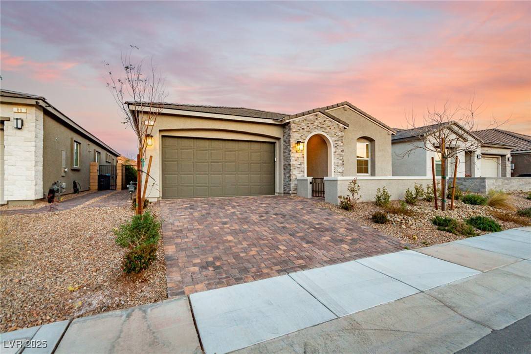 Henderson, NV 89011,76 Tatahatso Point ST