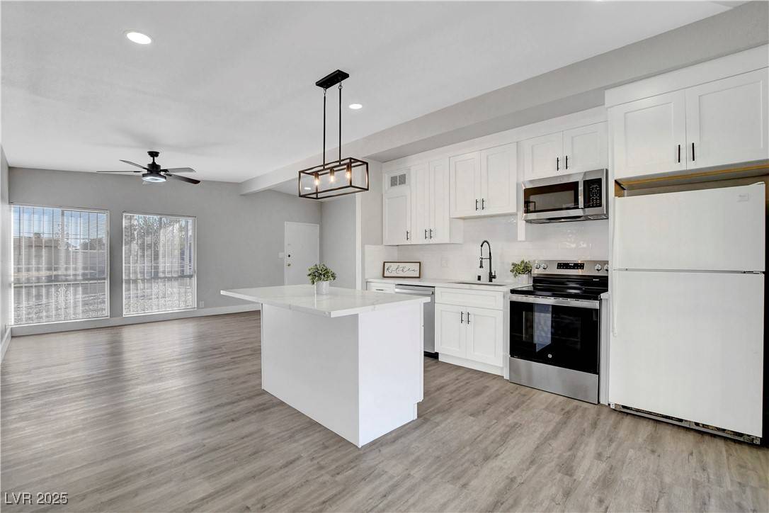 Las Vegas, NV 89169,1906 Palora AVE