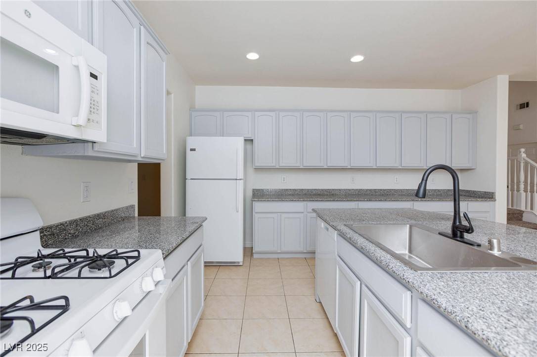 North Las Vegas, NV 89086,1717 Chase Glenn CT