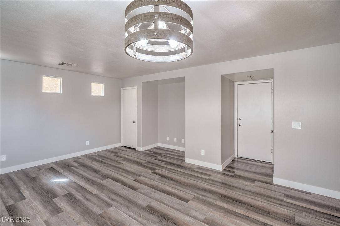 Las Vegas, NV 89149,9117 Careful Canvas AVE