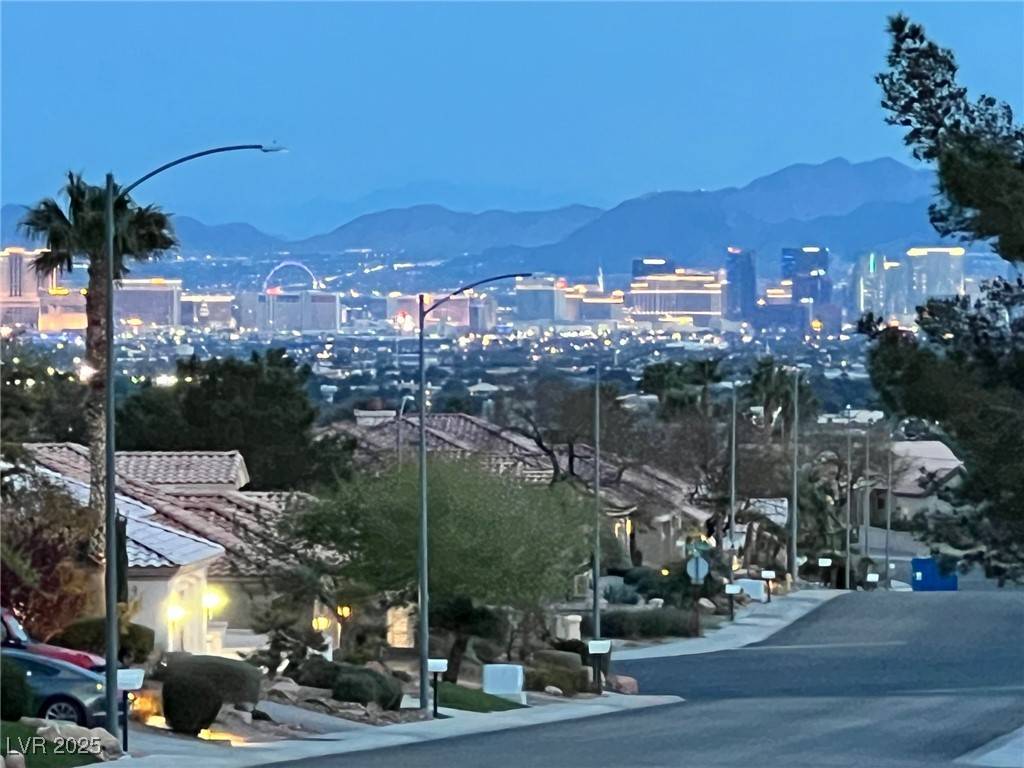 Las Vegas, NV 89134,2736 Darby Falls DR