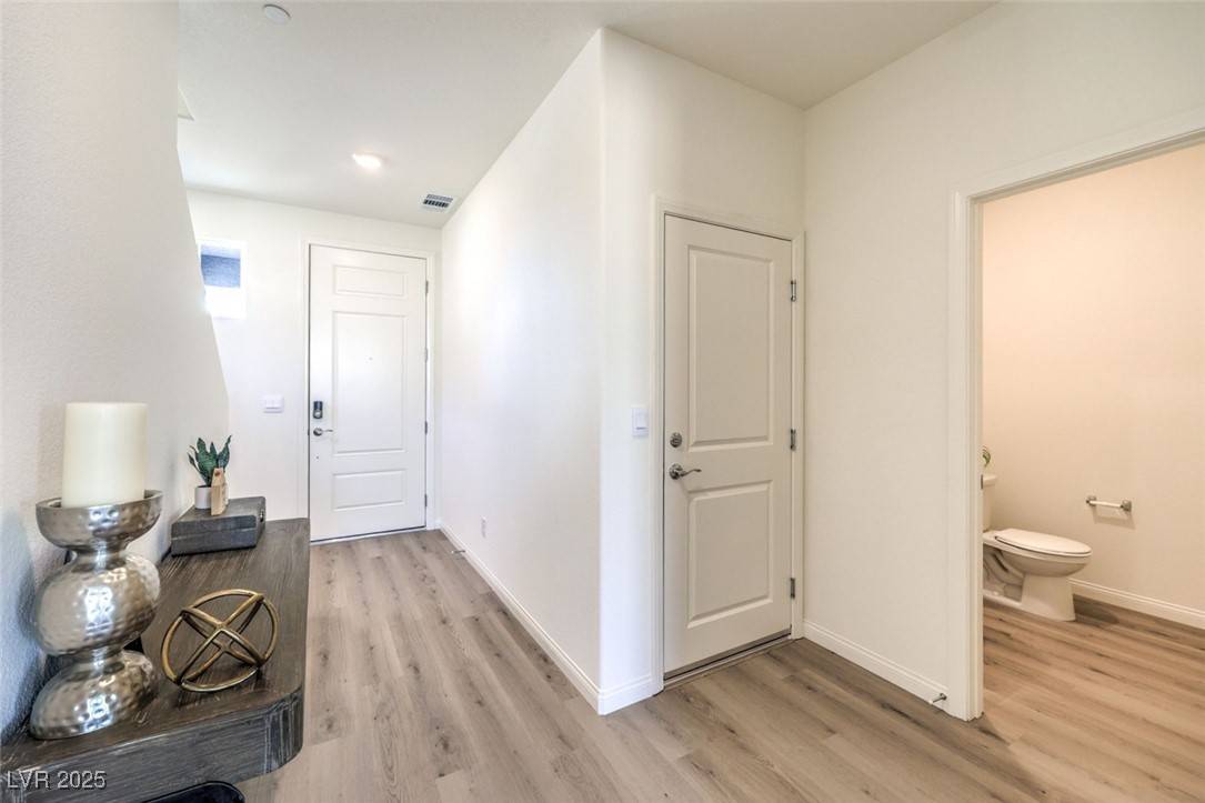 Henderson, NV 89011,1027 Gentle Swan ST #689
