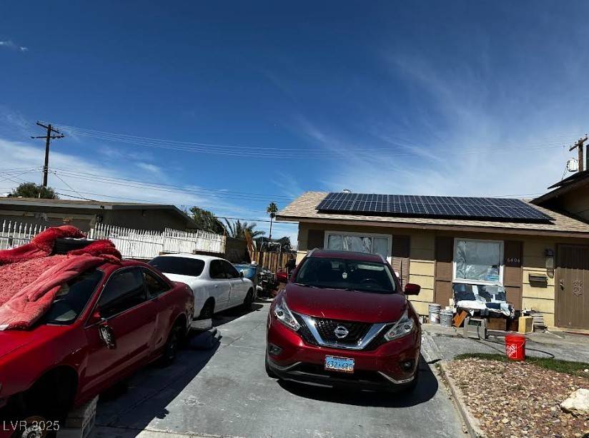 Las Vegas, NV 89107,6404 Penrose LN