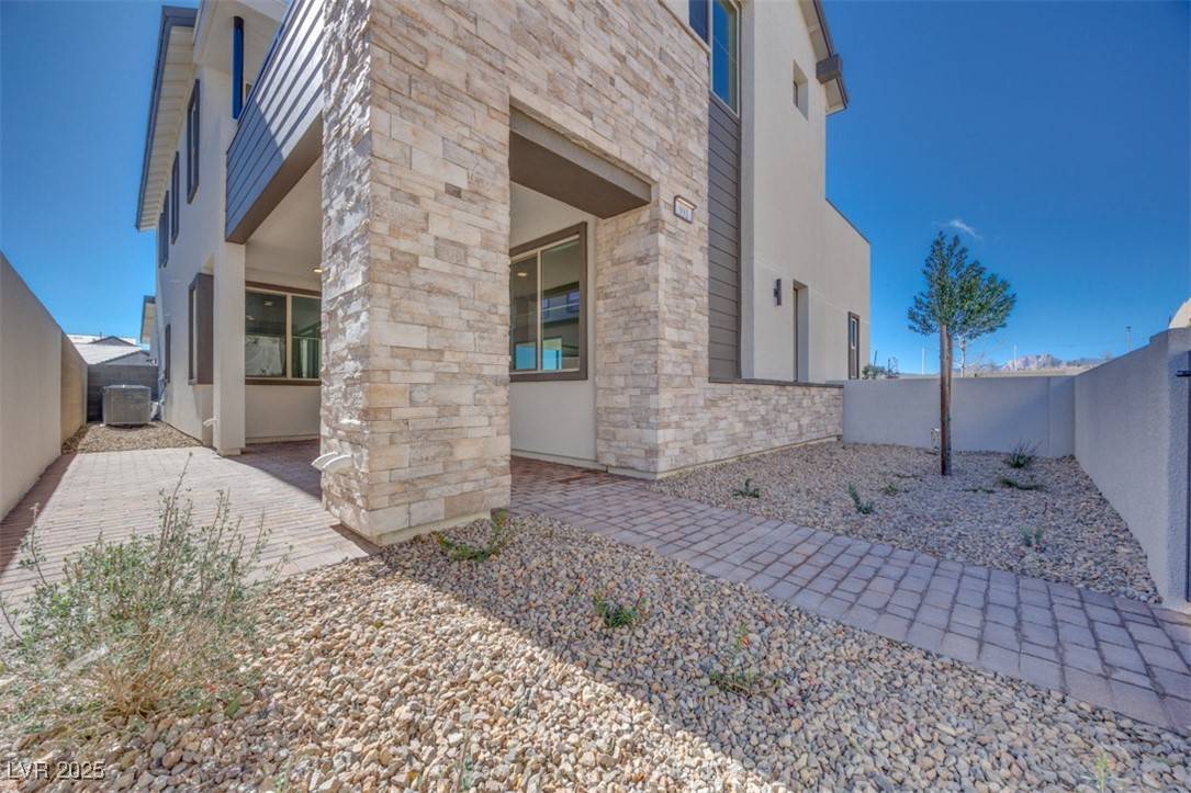 Las Vegas, NV 89138,991 Golden Summit Ave