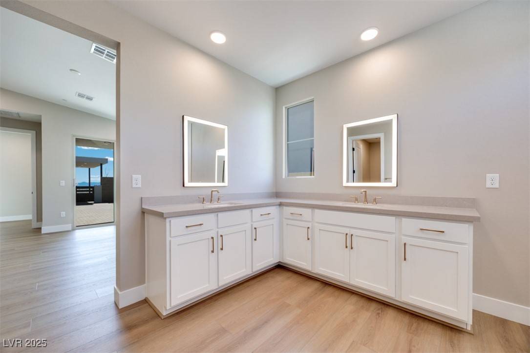 Las Vegas, NV 89138,990 Golden Summit DR