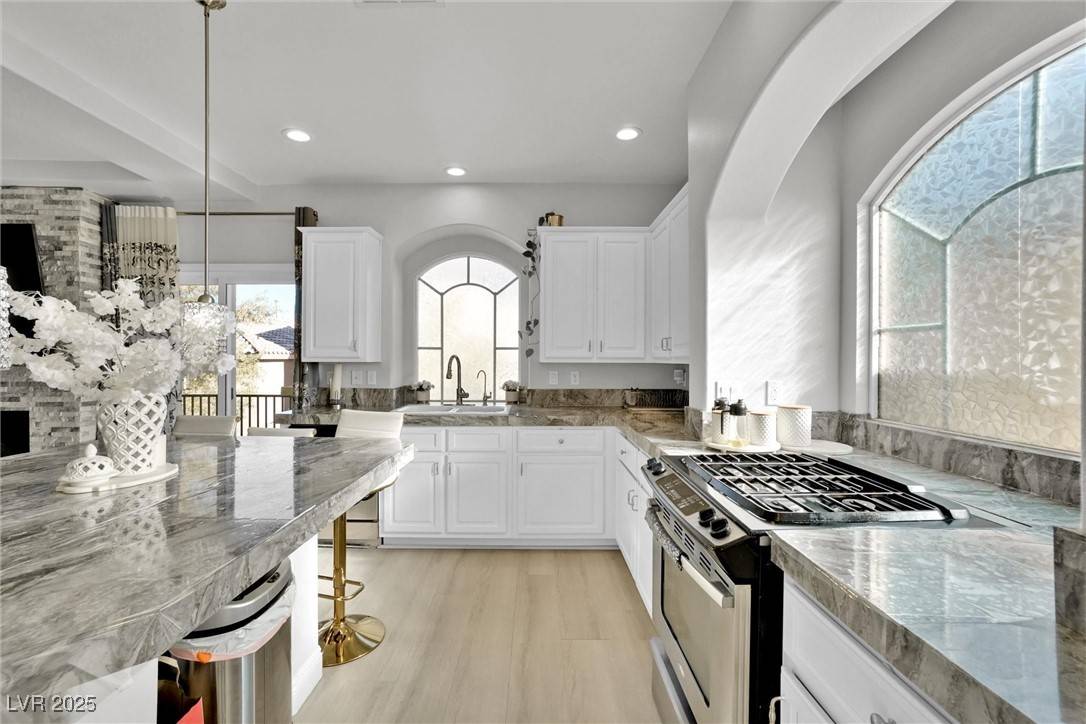 Las Vegas, NV 89139,8456 Blackstone Ridge CT