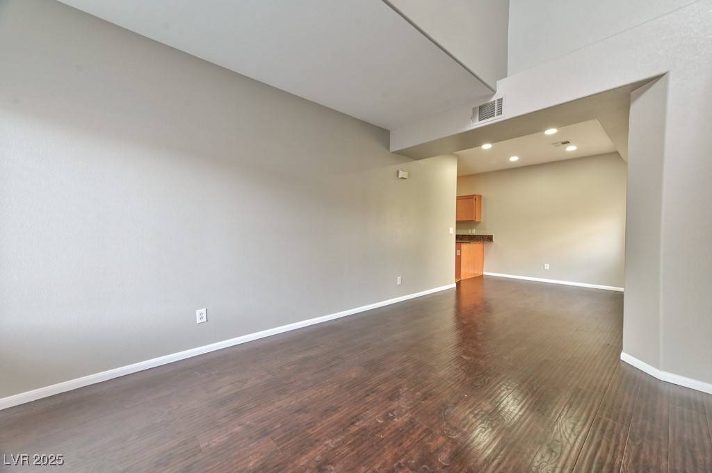 Henderson, NV 89012,53 Blue Beak WAY