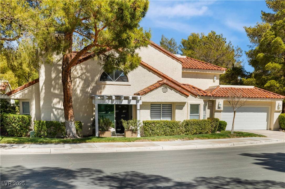 Las Vegas, NV 89113,6923 Emerald Springs LN