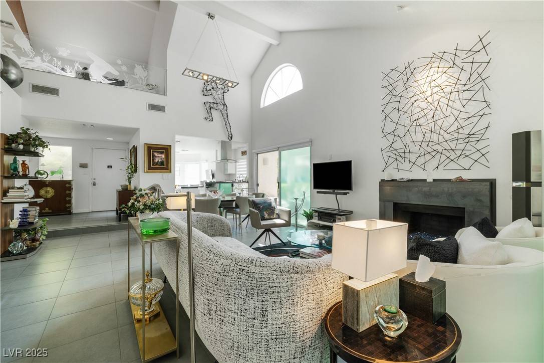 Las Vegas, NV 89113,6923 Emerald Springs LN