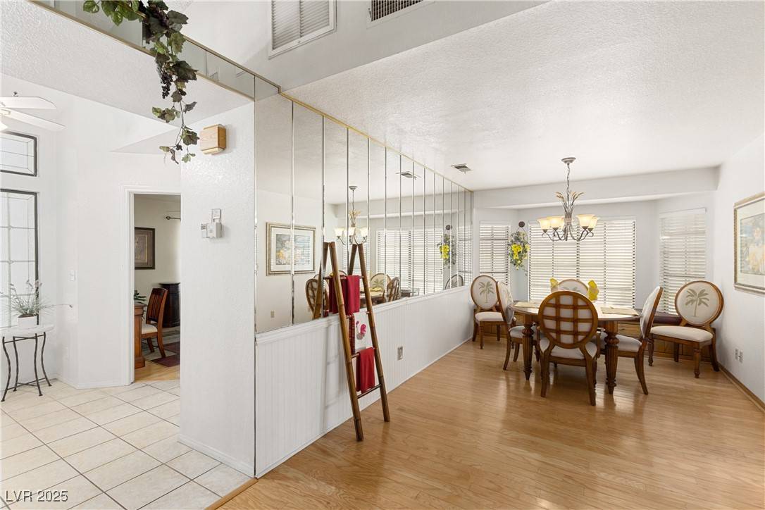 Las Vegas, NV 89130,5709 Colwood LN