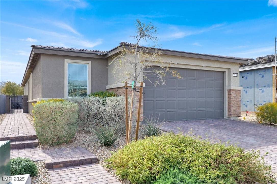 Las Vegas, NV 89143,9739 Douglas Fir ST