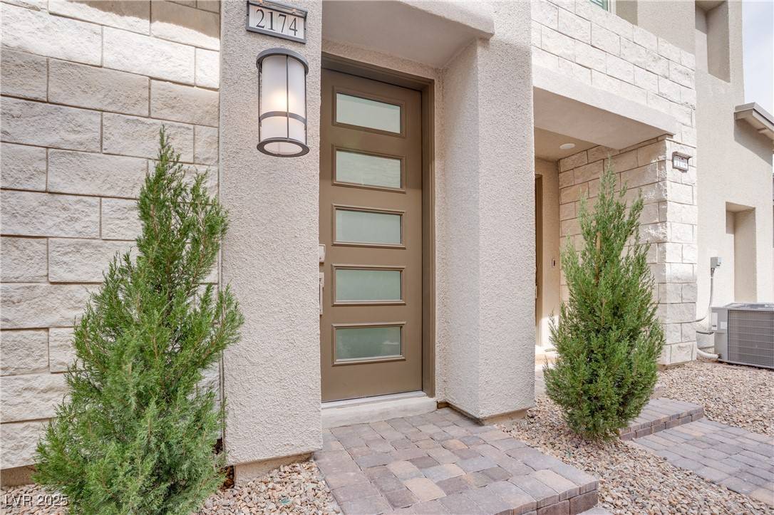 Las Vegas, NV 89138,600 N Carriage Hill DR #2174